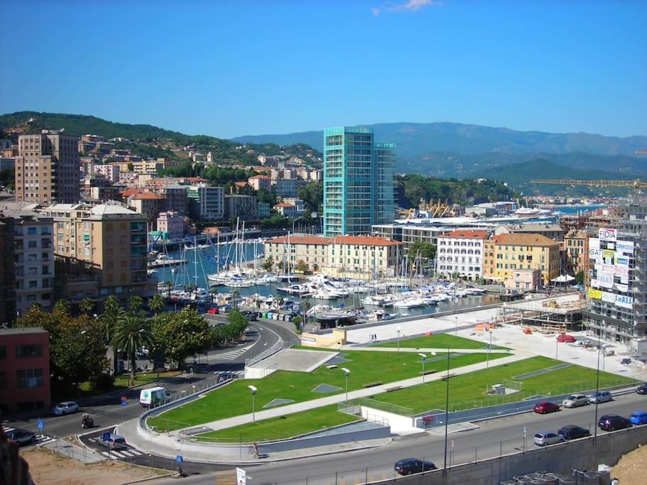 Suite In Centro Storico Porto Di Savona-Spiagge Exterior photo